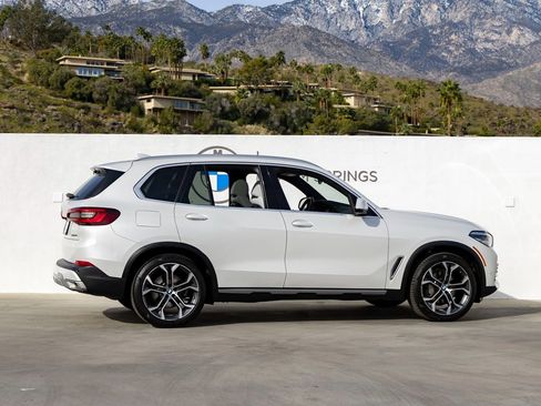 Certified 2023 BMW X5 sDrive40i w/ Premium Package image 5