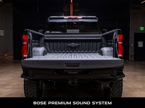 Used 2025 Chevrolet Silverado 2500 High Country w/ High Country Premium Package image 9