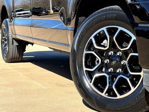 Used 2022 Ford F150 Lariat image 4