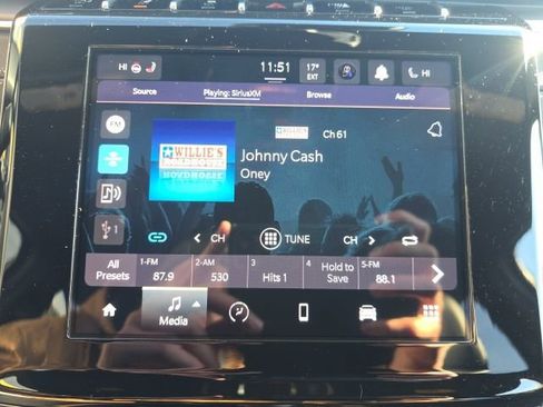 New 2025 Jeep Grand Cherokee Altitude image 18