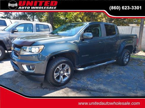 Used 2017 Chevrolet Colorado Z71 AWD/4WD image 1