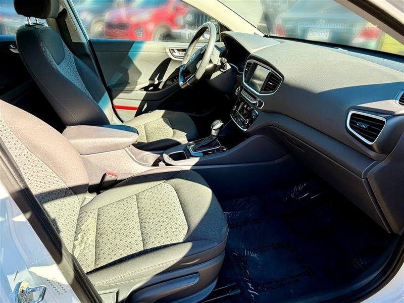Used 2017 Hyundai Ioniq SEL FWD image 13