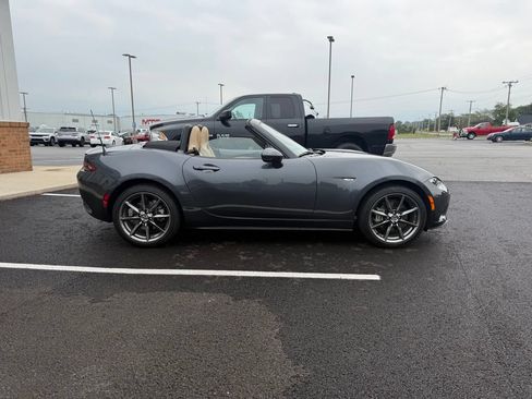 Used 2016 MAZDA MX-5 Miata Grand Touring RWD image 29