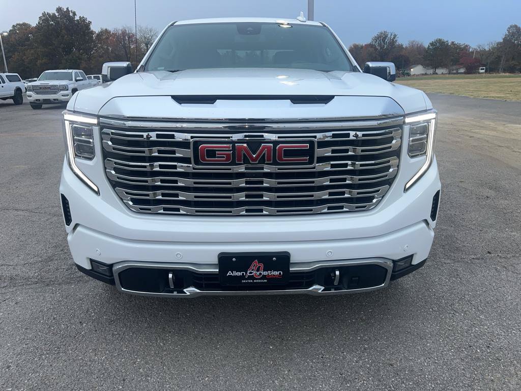 Used 2022 GMC Sierra 1500 Denali AWD/4WD image 5