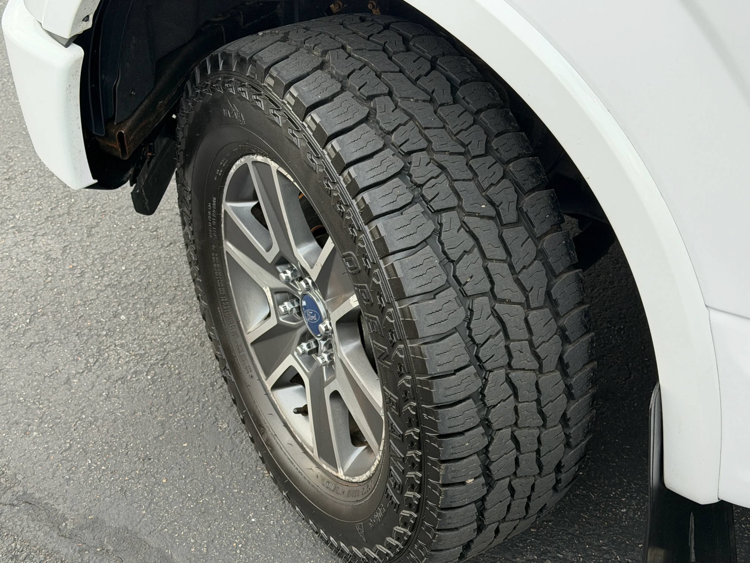Used 2015 Ford F150 Lariat w/ Equipment Group 501A Mid AWD/4WD image 6