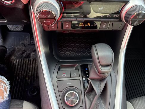 Used 2025 Toyota RAV4 XLE w/ Convenience Package image 17