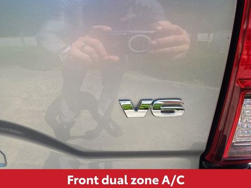 Used 2023 Toyota Tacoma SR5 w/ Technology Package AWD/4WD image 18