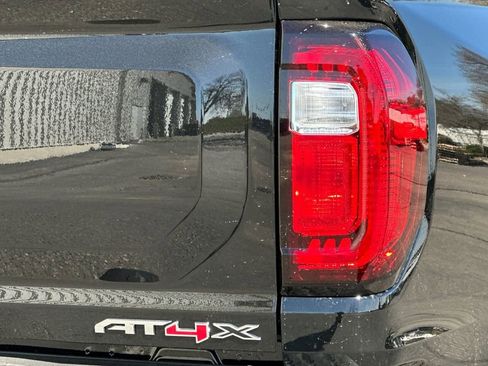 New 2026 GMC Canyon AT4X w/ AT4X AEV Edition image 7