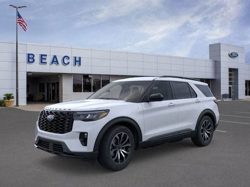 New 2026 Ford Explorer ST-Line image 2