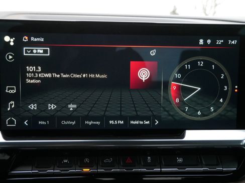 Used 2024 GMC Sierra 1500 Elevation image 18