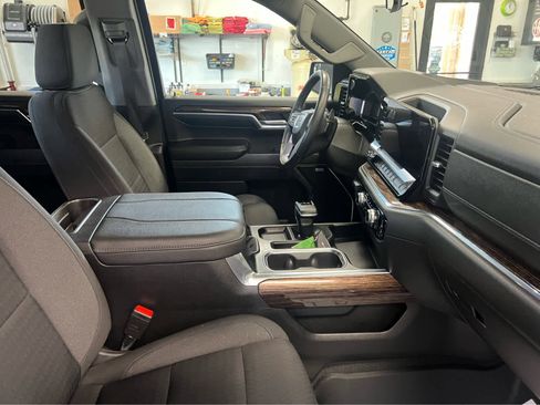 Used 2023 GMC Sierra 1500 Elevation w/ Preferred Package image 20