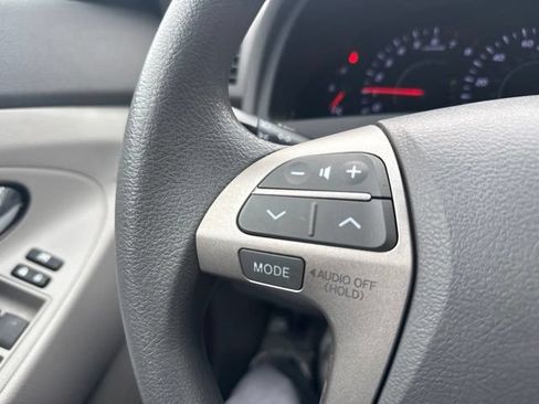 Used 2010 Toyota Camry LE FWD image 20