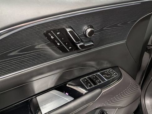 Certified 2024 Cadillac Lyriq Luxury AWD/4WD image 15
