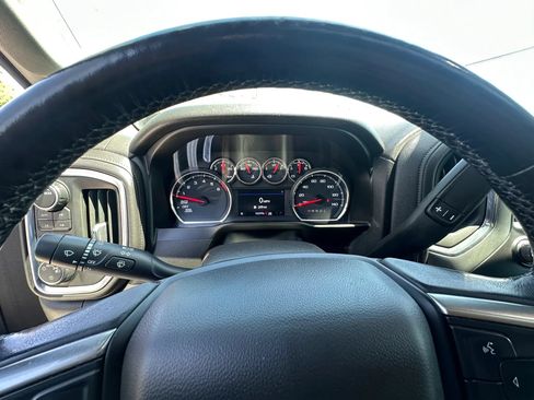 Used 2020 Chevrolet Silverado 1500 LT Trail Boss AWD/4WD image 13
