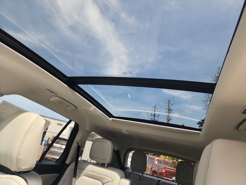 New 2026 Lincoln Aviator Reserve AWD/4WD image 17
