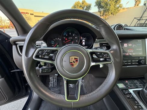 Used 2018 Porsche Macan GTS AWD/4WD image 29