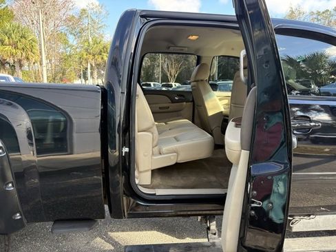 Used 2014 Chevrolet Silverado 2500 LTZ w/ LTZ Plus Package image 21