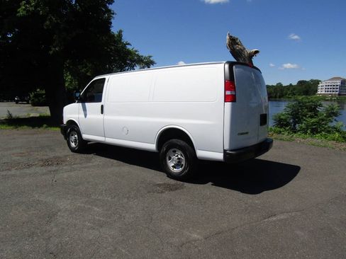 Used 2021 Chevrolet Express 2500 w/ Driver Convenience Package RWD image 4