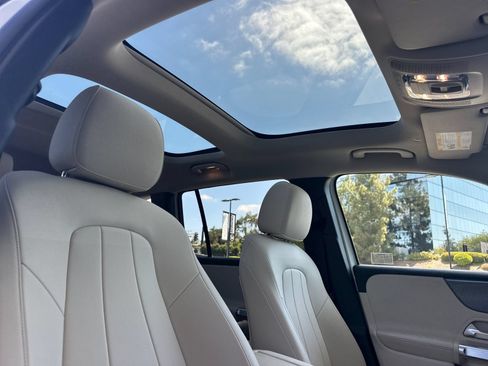 Used 2022 Mercedes-Benz GLB 250 image 18