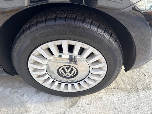 Used 2014 Volkswagen Beetle 1.8T image 10