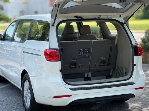 Used 2016 Kia Sedona L FWD image 38