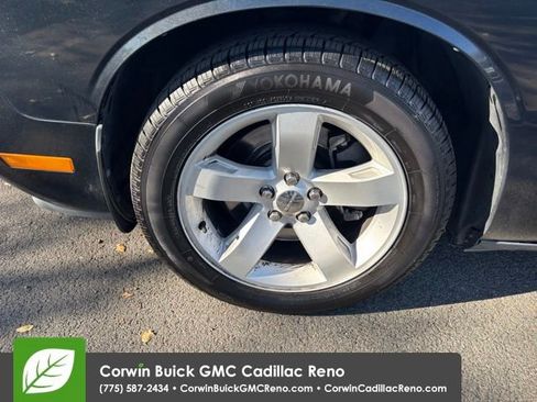 Used 2014 Dodge Challenger R/T image 22