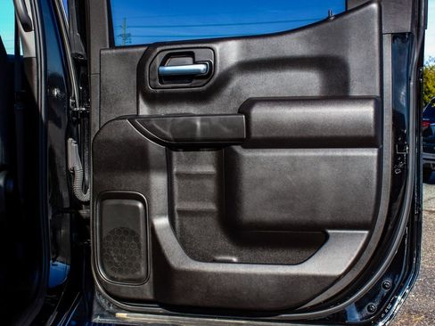 Used 2023 Chevrolet Silverado 1500 Custom image 12