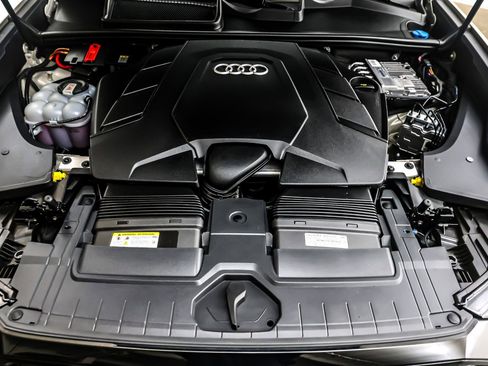 Used 2023 Audi Q8 Premium Plus w/ Premium Plus Package image 12