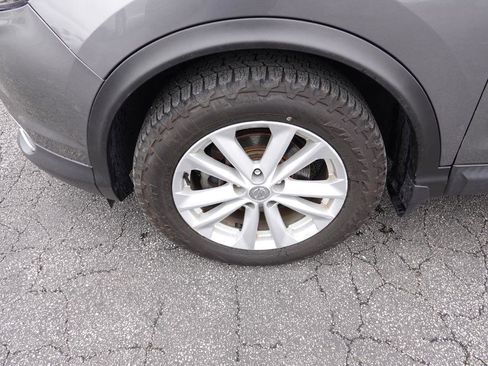 Used 2017 Nissan Rogue Sport SV w/ SV Premium Package AWD/4WD image 9