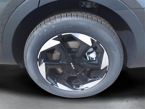 New 2025 Kia Sorento EX image 17