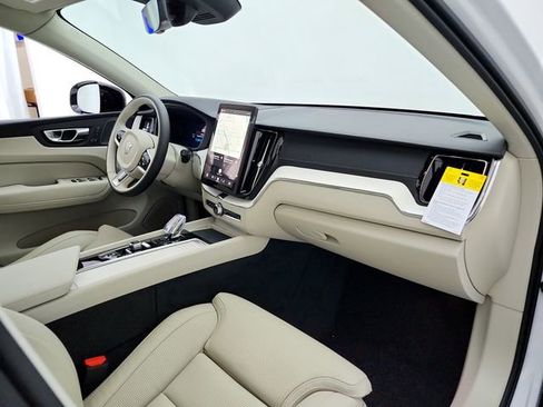 New 2026 Volvo XC60 T8 Ultra w/ Protection Package Premier image 17