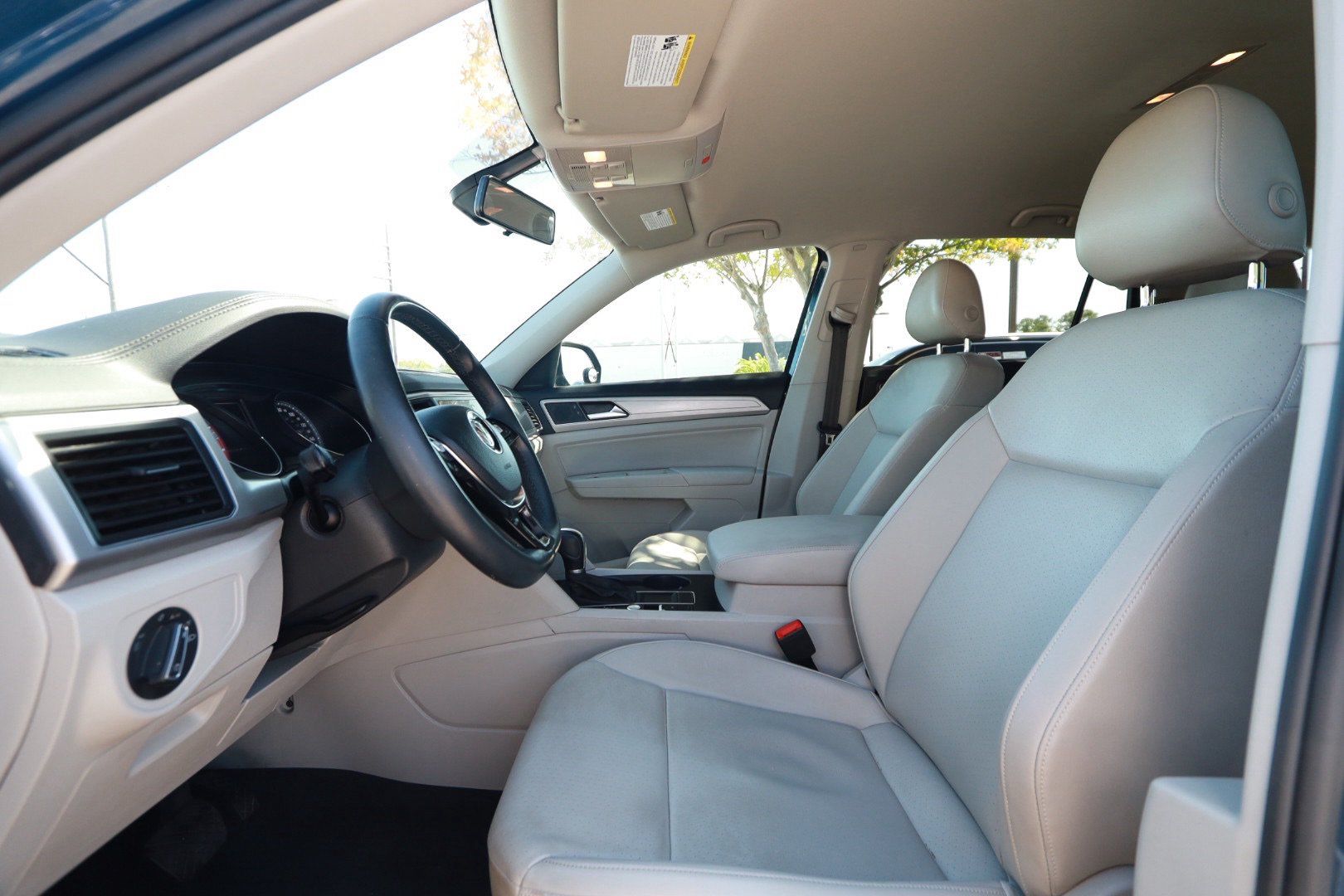 Used 2018 Volkswagen Atlas SE FWD image 17