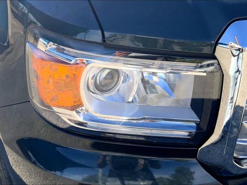 Used 2017 GMC Canyon Denali image 26