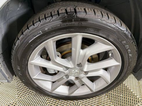 Used 2014 Nissan Sentra SR FWD image 11