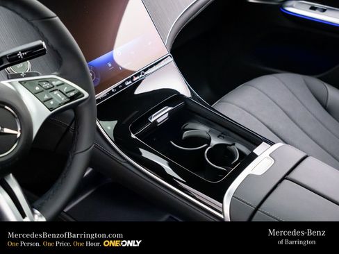 New 2026 Mercedes-Benz EQE 320 4MATIC SUV image 13