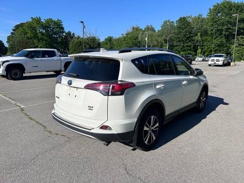 Used 2017 Toyota RAV4 XLE w/ All Weather Liner Package AWD/4WD image 3