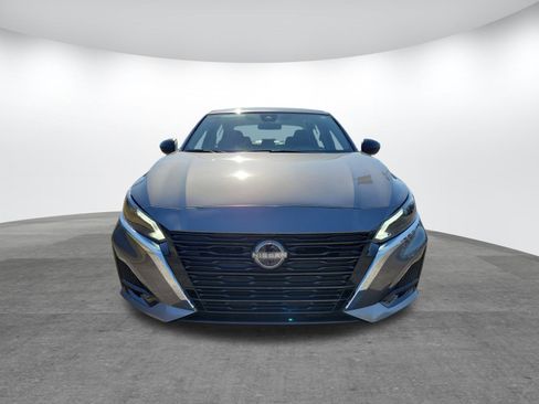 Used 2024 Nissan Altima 2.5 SV image 19