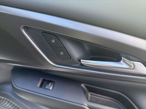 New 2026 Chevrolet Equinox EV LT FWD image 24