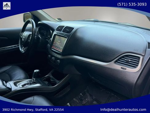 Used 2019 Dodge Journey Crossroad AWD/4WD image 10