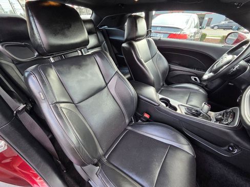 Used 2017 Dodge Challenger GT w/ Driver Convenience Group image 15