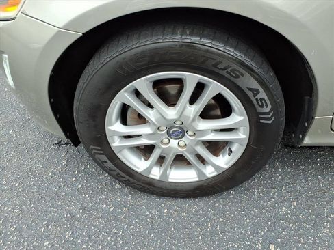 Used 2015 Volvo XC60 T5 Platinum image 11