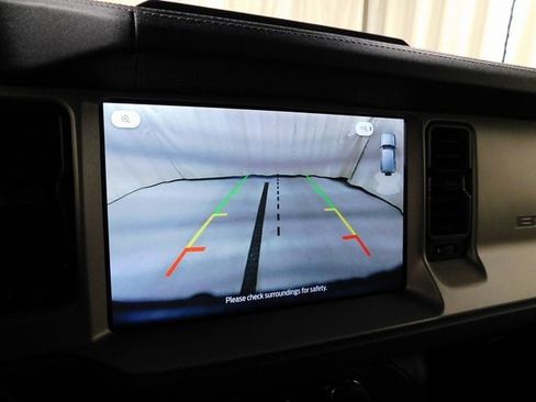 New 2025 Ford Bronco Outer Banks w/ Black Appearance Package image 36