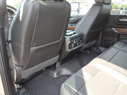 Used 2022 Chevrolet Silverado 2500 High Country AWD/4WD image 8