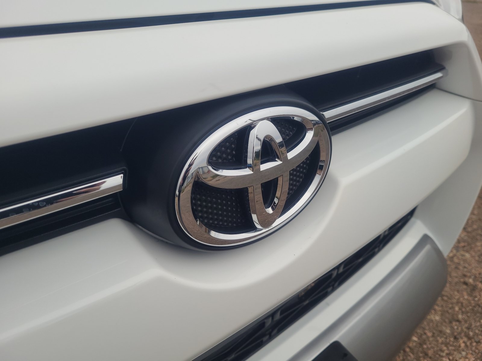Used 2021 Toyota 4Runner TRD Off-Road Premium w/ Moonroof Package AWD/4WD image 23