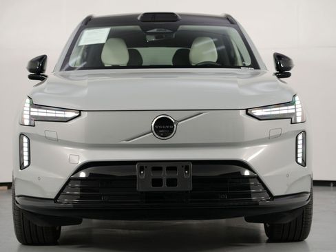 Used 2025 Volvo EX90 Ultra image 7