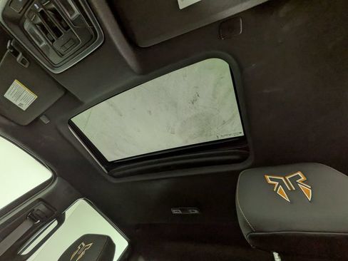 New 2026 GMC Sierra 1500 AT4 w/ AT4 Premium Package AWD/4WD image 32