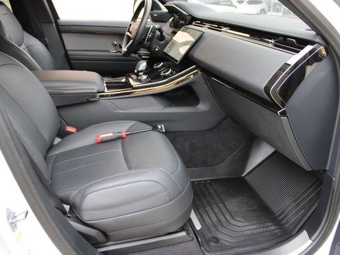 Used 2023 Land Rover Range Rover Sport SE Dynamic image 17