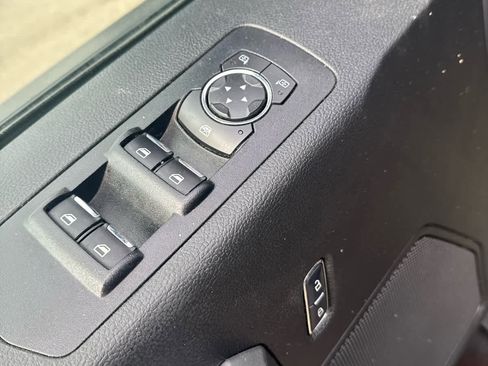 Used 2018 Ford F150 XLT w/ Equipment Group 302A Luxury image 9