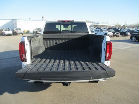 Certified 2022 GMC Sierra 1500 Denali image 7