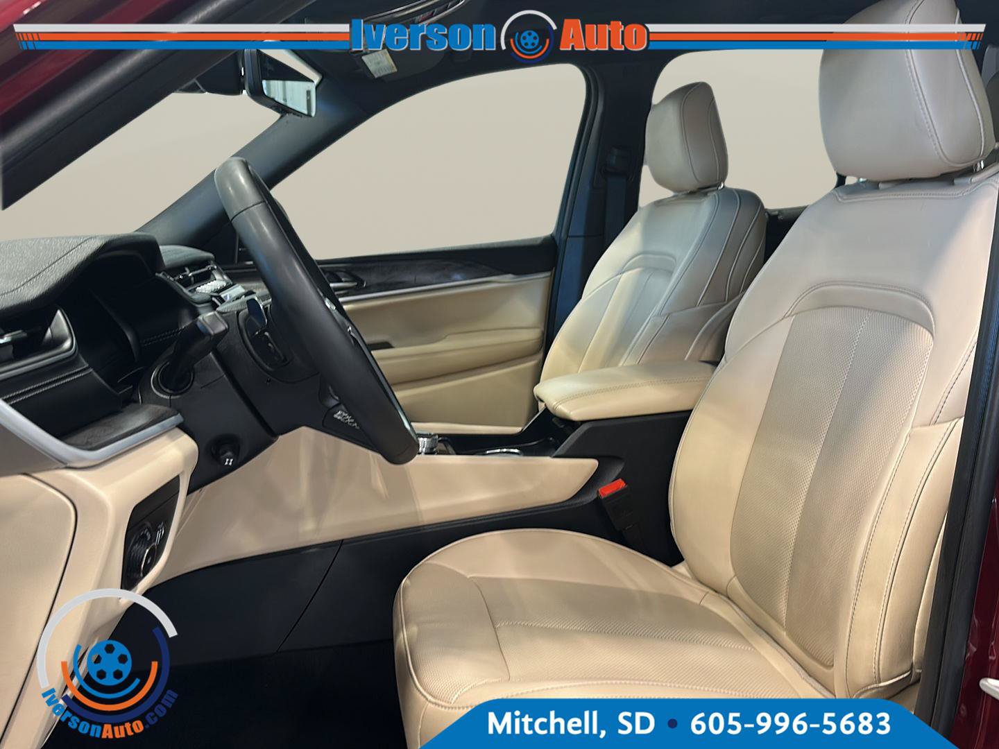 Used 2025 Jeep Grand Cherokee Limited w/ Luxury Tech Group II AWD/4WD image 15